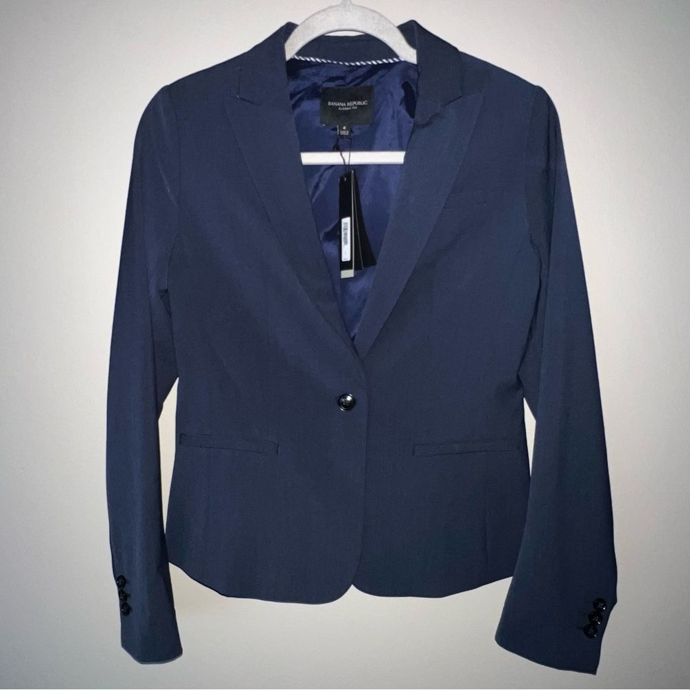 NWT Banana Republic Navy Classic Fit Blazer - Sz 4